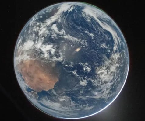 চাঁদে অভিযানের সময় ক্যামেরায় ধরা পৃথিবীর অপার সৌন্দর্য