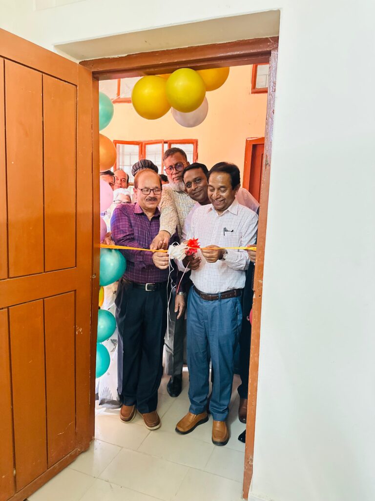 রাজশাহী কলেজের মনোবিজ্ঞান বিভাগের সেমিনার রুমে এসি সংযোজন উদ্বোধন