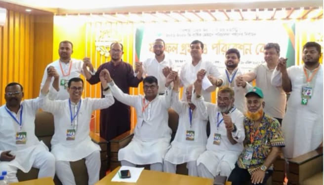 ১১টি পদে জয় পেয়েছে ‘ক’ প্যানেল। আর ‘খ’ প্যানেল জিতেছে ১০টি পদে।