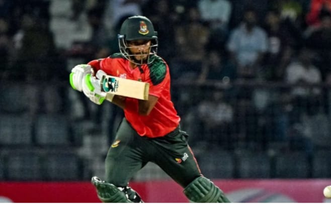 ব্যাটিং তাণ্ডব চালিয়ে সাজঘরে তানজিদ, ফিরলেন লিটনও