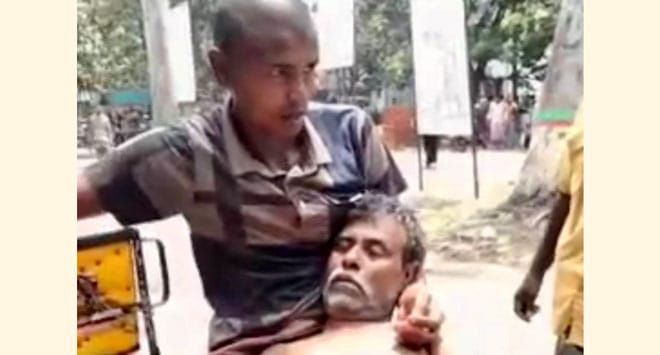 রাজশাহীতে তেল নিতে লাইনে, হিটস্ট্রোকে বৃদ্ধের মৃত্যু