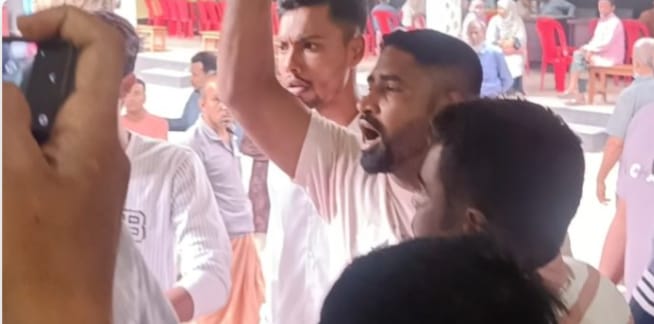 ভবানীগঞ্জ দলিল লেখক সমিতির নামে চাঁদাবাজির অভিযোগে বিক্ষোভ