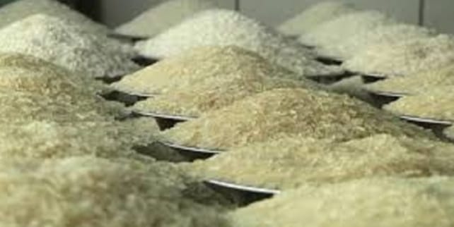 পুঠিয়ায় খাদ্যবান্ধব চাল বিক্রিকেন্দ্র বন্ধ, চাঁদাবাজদের বিরুদ্ধে অভিযোগ