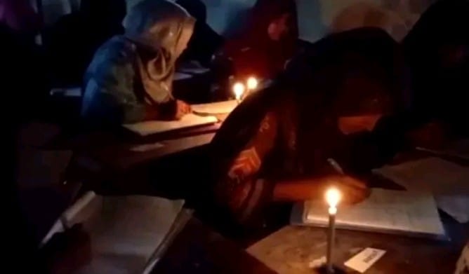 চট্টগ্রামের মীরসরাইয়ে পরিকল্পিত বিদ্যুৎ হীন অন্ধকার ও যাওয়া আসা নিয়ে সরকার এবং এমপি’র ওপর ক্ষোভ বাড়ছে মানুষের