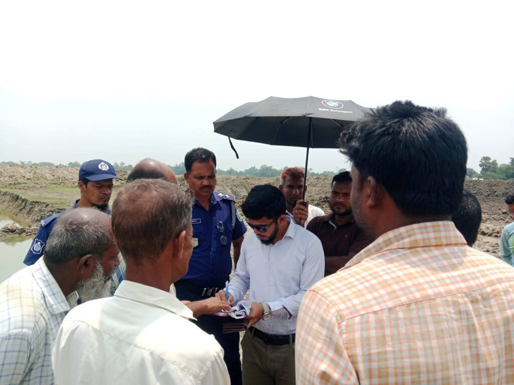 মান্দায় অবৈধভাবে ধানী জমির মাটি কাটায় ৫০ হাজার টাকা জরিমানা