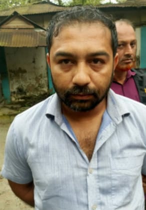 ফেসবুকে জিনের চিকিৎসার নামে ভয়ংকর প্রতারণা, ভণ্ড কবিরাজ গ্রেপ্তার