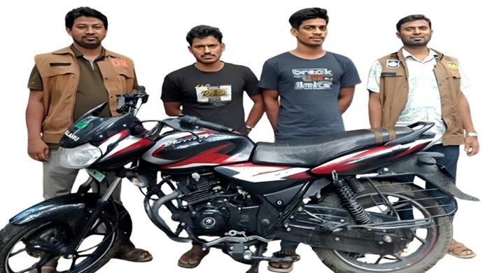 ডিবির অভিযানে রাজশাহীতে চোরাই মোটরসাইকেল উদ্ধার, দুইজন গ্রেফতার