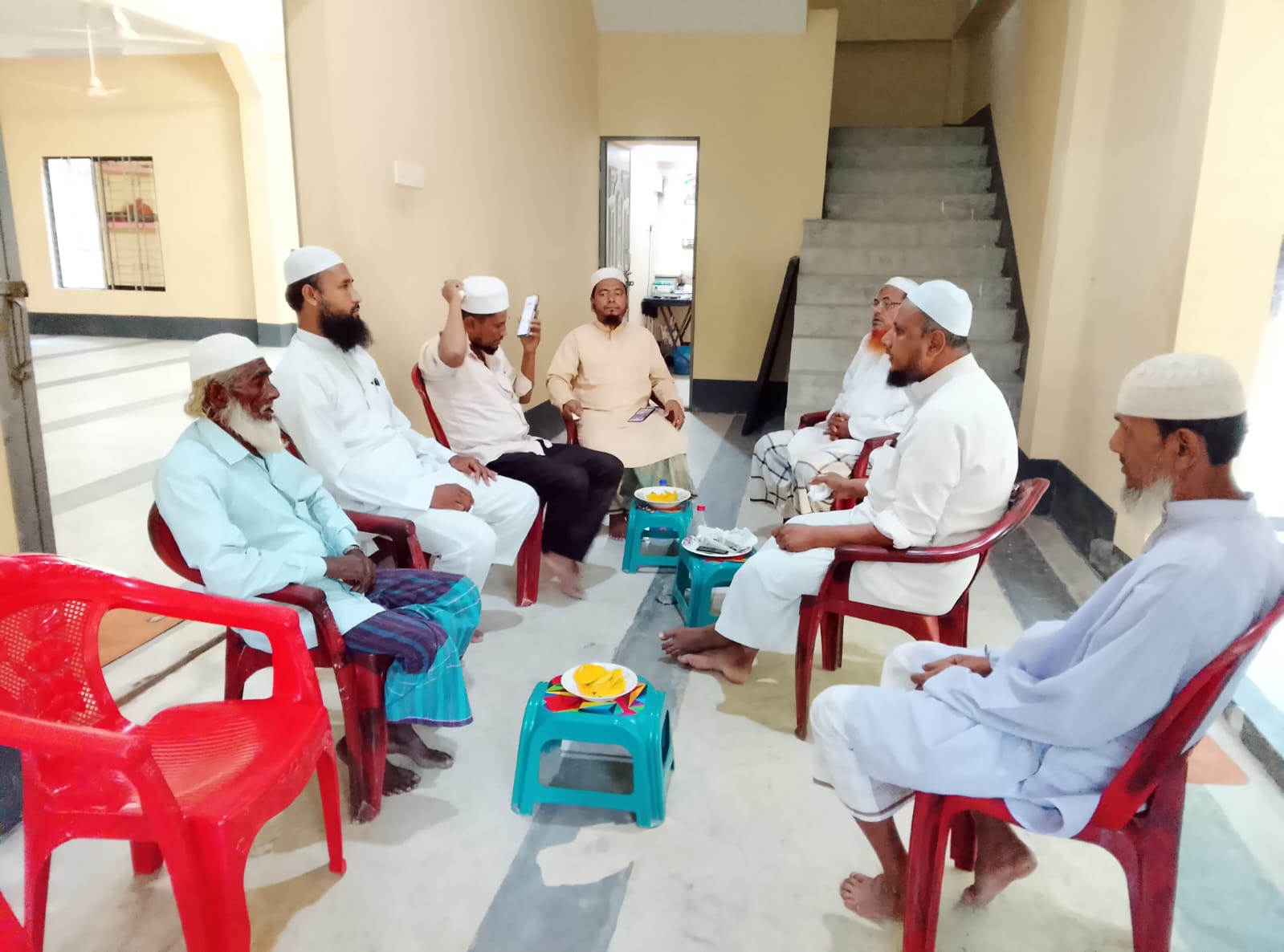 রাজশাহী জেলা পরিষদ প্রশাসক ঈশাকে মোহনপুর বিএনপির সম্মাননা