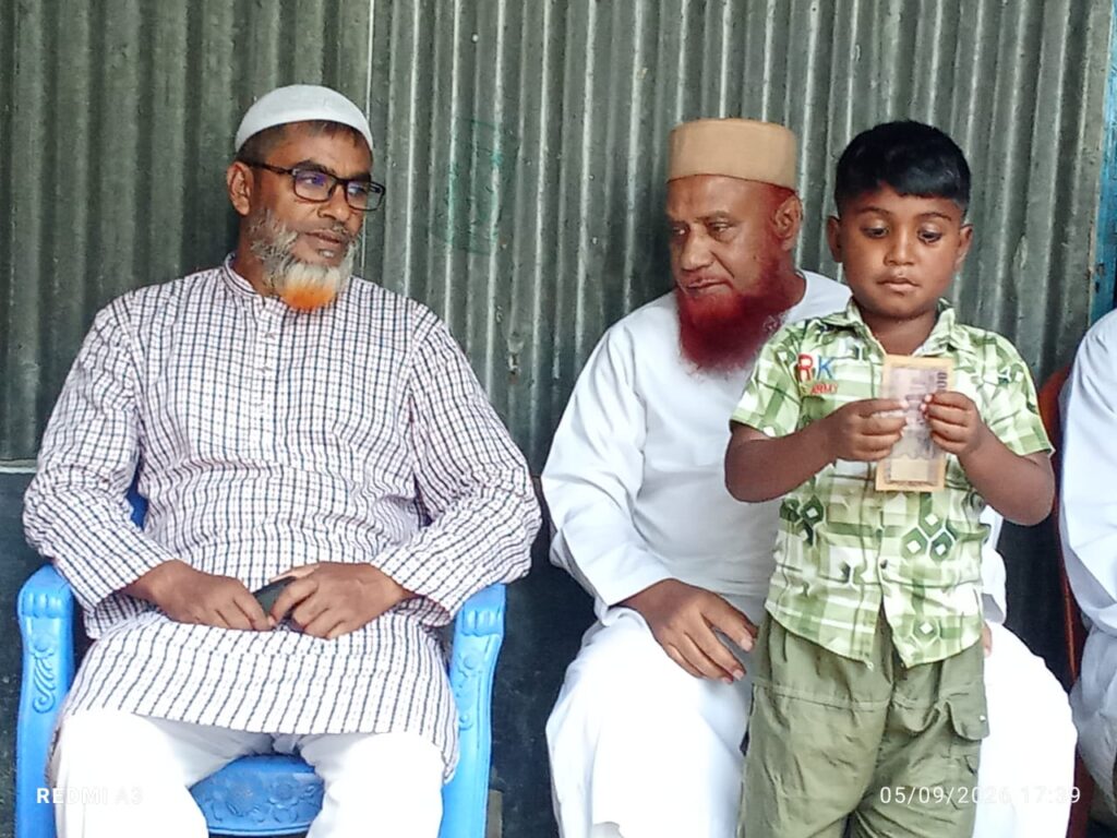 অটোরিকশা চালক নিহত নাঈম ইসলামের পরিবারকে আর্থিক সহায়তা করলেন জামায়াত নেতা ড. আব্দুস সামাদ