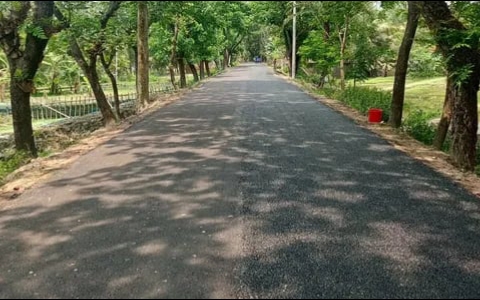আমতলিতে দীর্ঘদিন ধরে বন্ধ থাকা এবং জরাজীর্ণ সড়কের নির্মাণকাজ শেষ হওয়ায় দশ গ্রামের মানুষের স্বস্তি, দূর হয়েছে স্থানীয় বাসিন্দা ও যানবাহন চালকদের ভোগান্তি