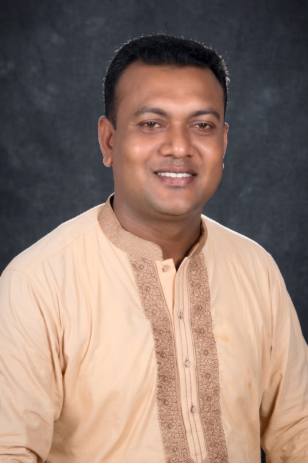 তাড়াশে সর্বস্তরের জনগণকে পবিত্র ঈদুল আজহার শুভেচ্ছা জানালেন বিএনপি নেতা