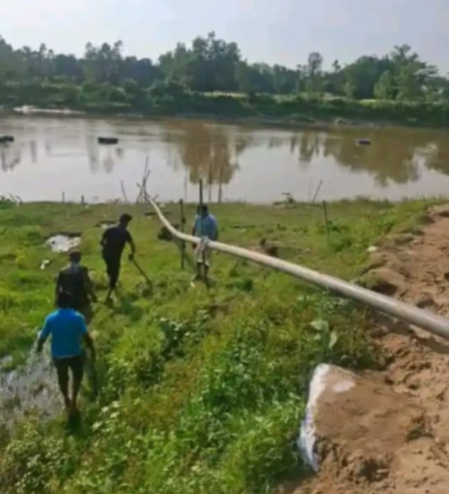 মীরসরাইয়ের করেরহাটের অলিনগরে অবৈধ ভাবে মাটি ও বালু উত্তোলন বন্ধে প্রশাসনিক অভিযান