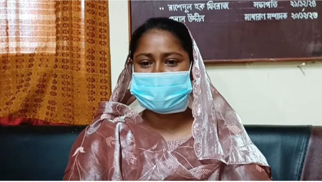 বাগমারায় স্কুল শিক্ষকের বিরুদ্ধে প্রতারণার অভিযোগ প্রবাসী নারী