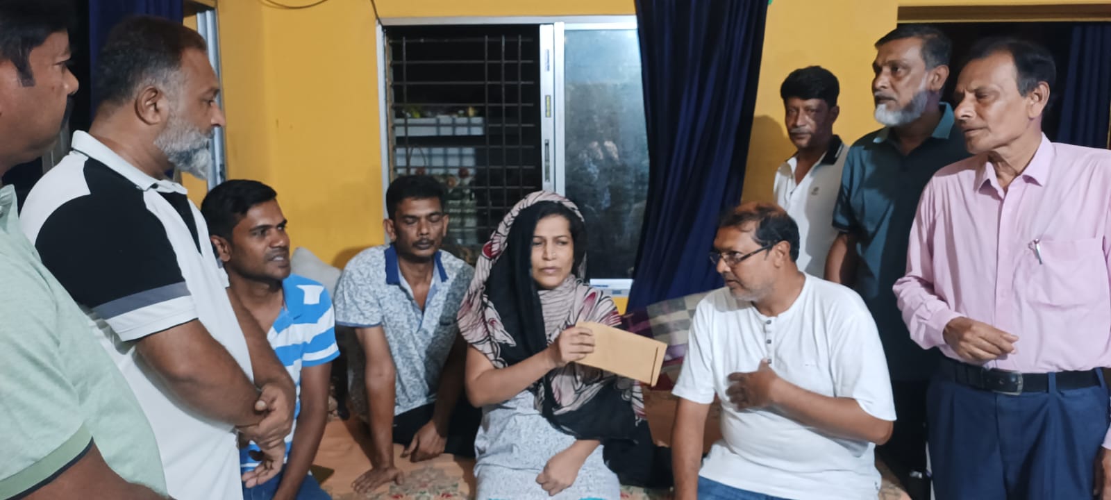 প্রতিবেদন প্রকাশের পর বিএনপি নেত্রী লিজার পাশে রাসিক প্রশাসক