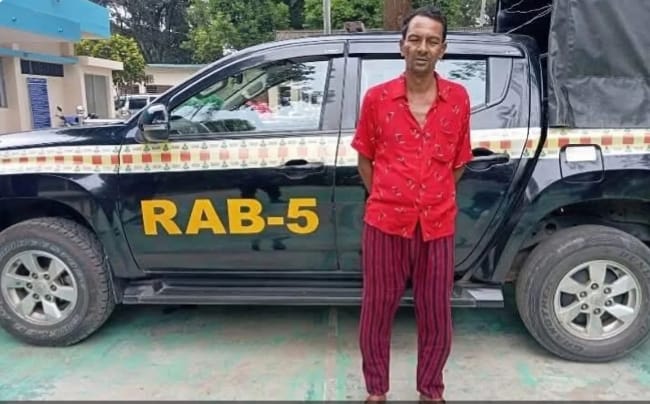 মান্দায় র‌্যাবের অভিযানে বিপুল পরিমাণ গাঁজাসহ এক মাদক ব্যবসায়ী আটক