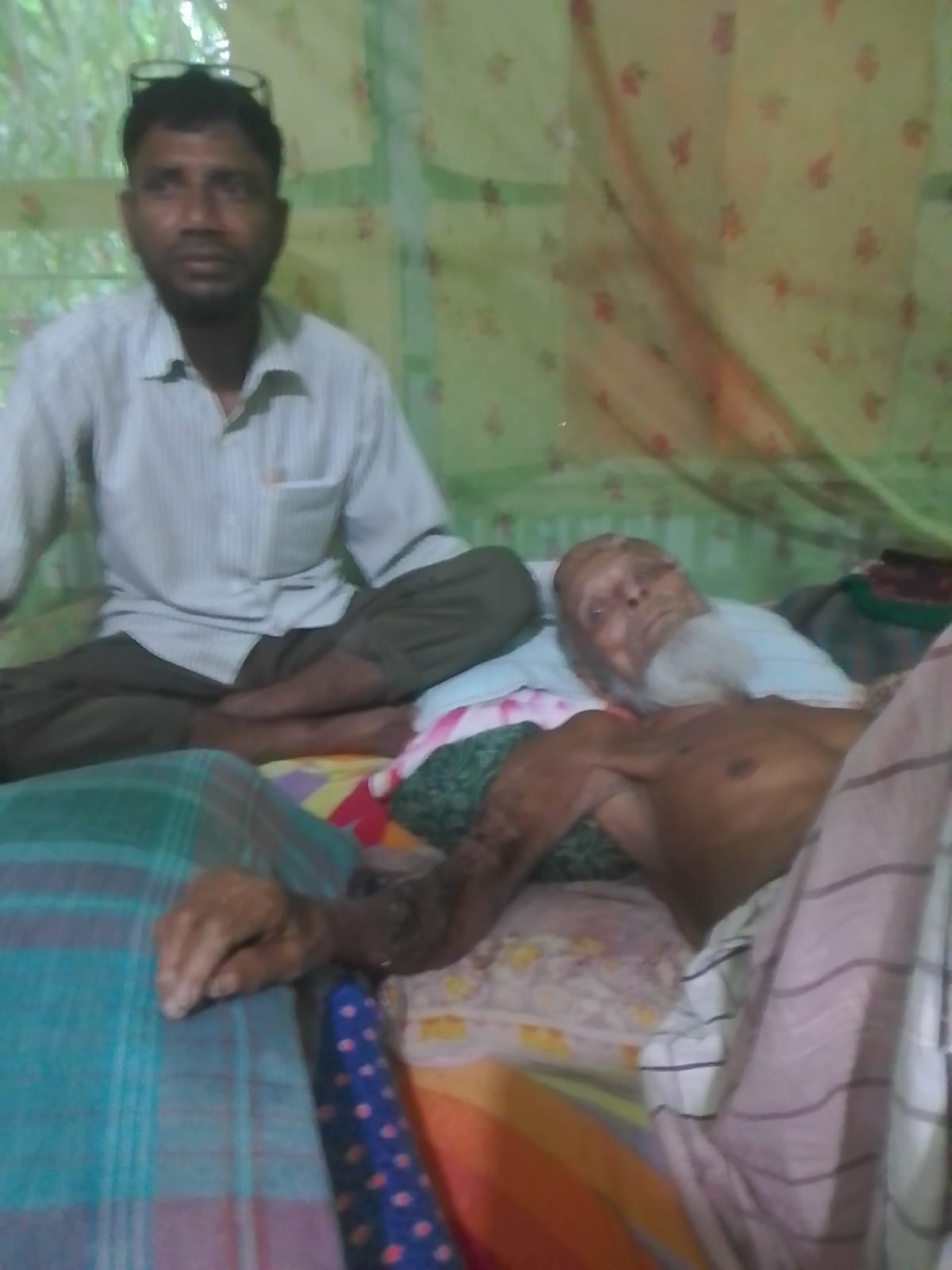 সাংবাদিক ফারুক আহমেদের বাবার সুস্থতা কামনায় দেশবাসীর প্রতি দোয়ার আহ্বান