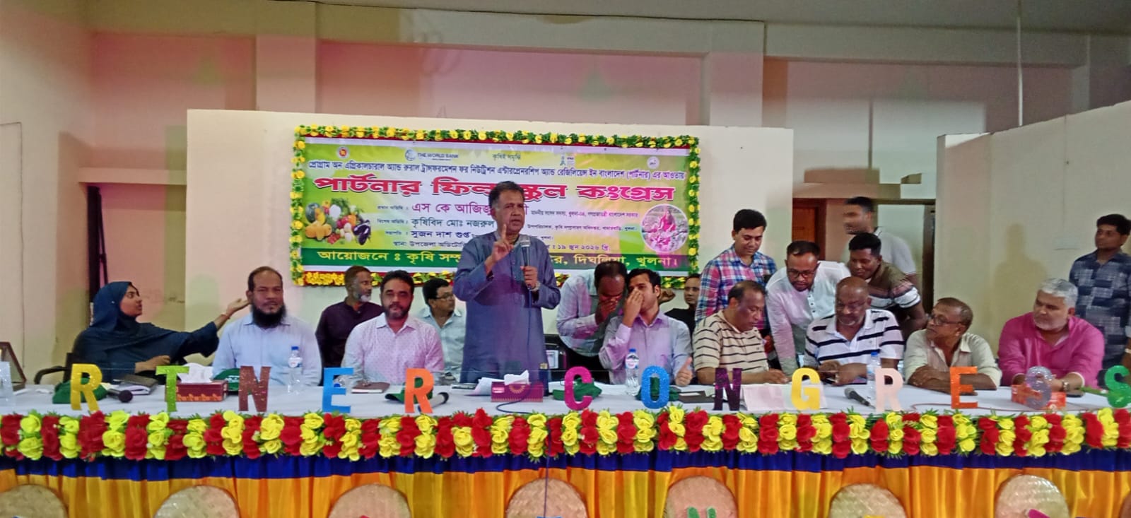 দুর্নীতিতে জড়ালে ব্যবস্থা”: দিঘলিয়ার উন্নয়ন কাজে কঠোর বার্তা আজিজুল বারী হেলালের