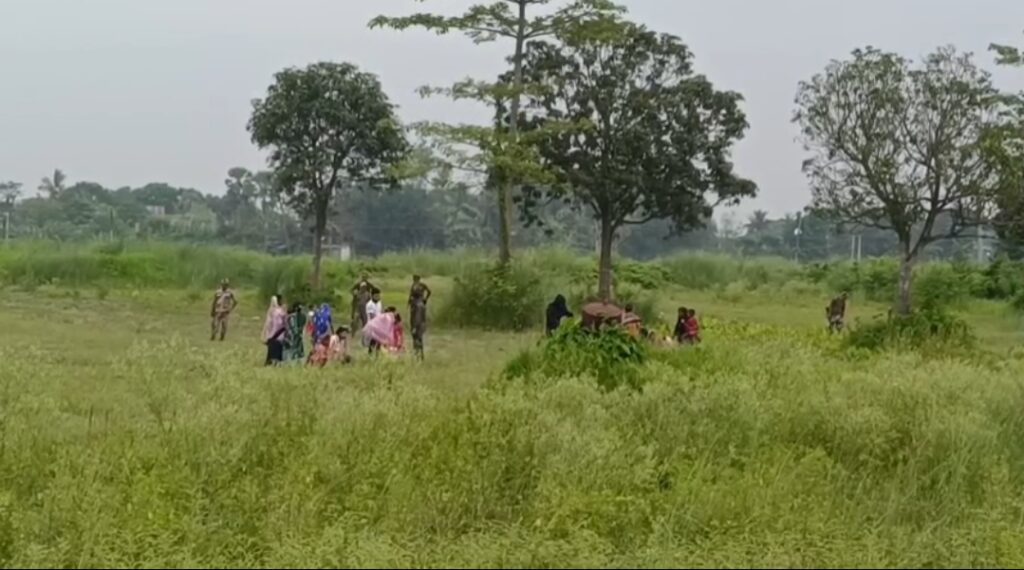 চাঁপাইনবাবগঞ্জে ২০ জনকে পুশইনের চেষ্টা ঠেকালো বিজিবি, সীমান্তে উত্তেজনা