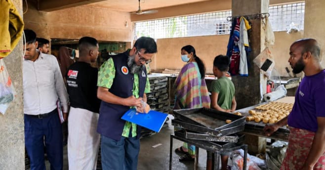 রাজশাহীতে বিএসটিআই’র অনুমোদনহীন ২টি বেকারীকে জরিমানা