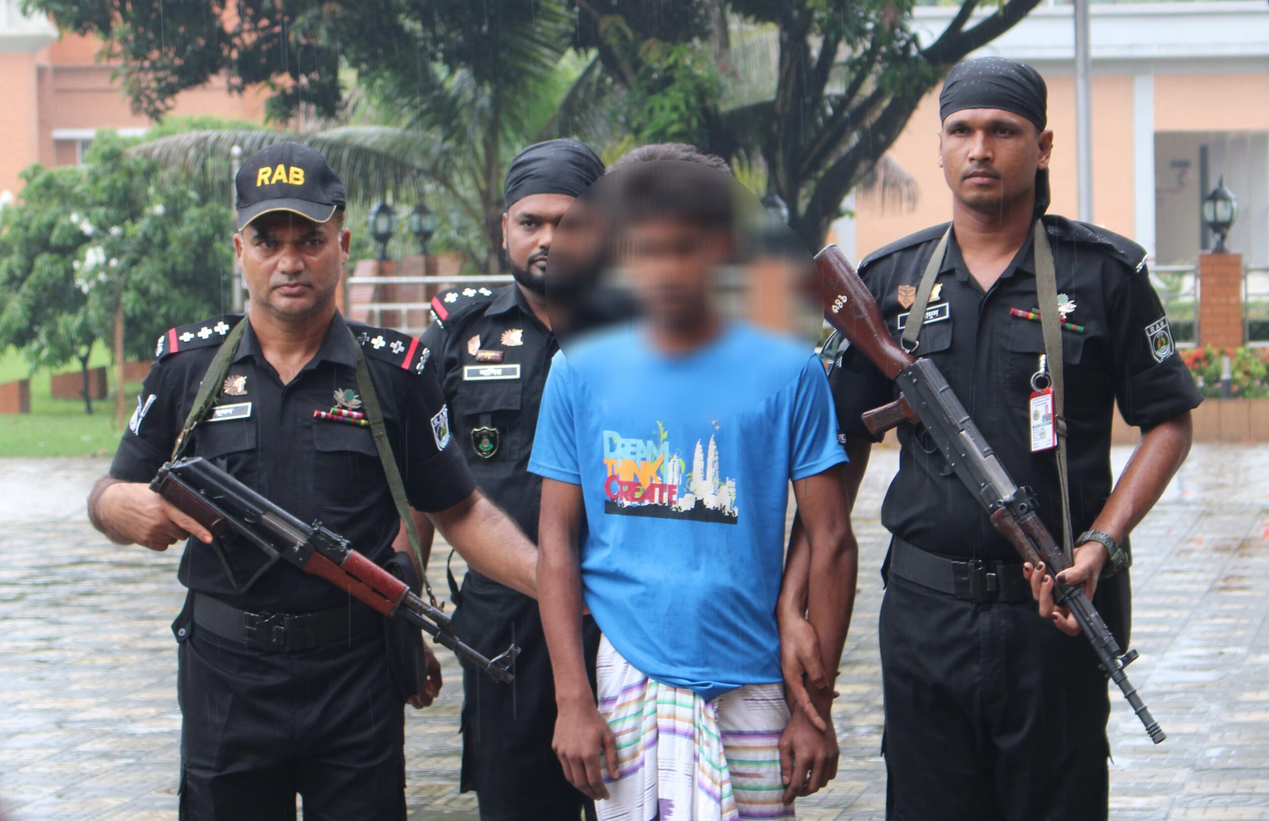 চারঘাটে ৭ বছরের শিশু ধর্ষণ মামলার আসামি দেবচন্দ্র গ্রেফতার