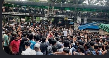 চট্টগ্রাম বোর্ডের সকল পরিক্ষা স্থগিত করার পর ও কোন্ যুক্তিতে চট্টগ্রামে শিক্ষার্থীদের আন্দোলনের নামে বিশৃঙ্খলা সৃষ্টির পায় তারা