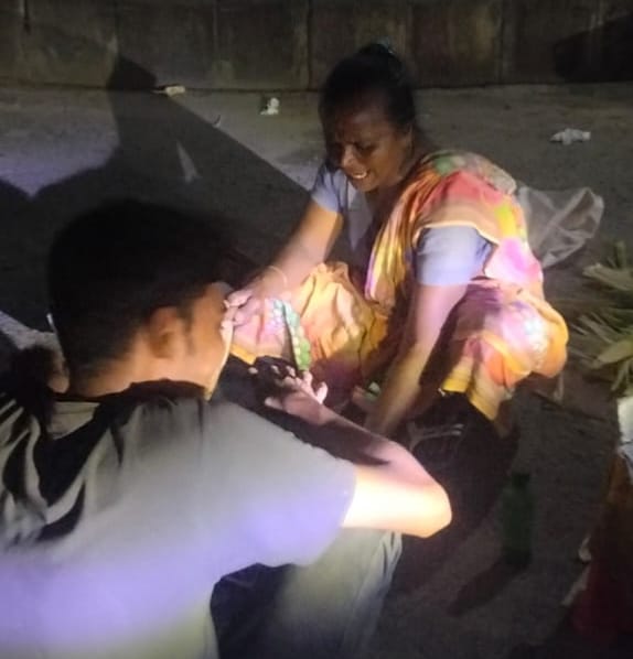 রাজশাহীর কোটাপুকুর মোড়ে ভুট্টা বিক্রেতার কান্ড।