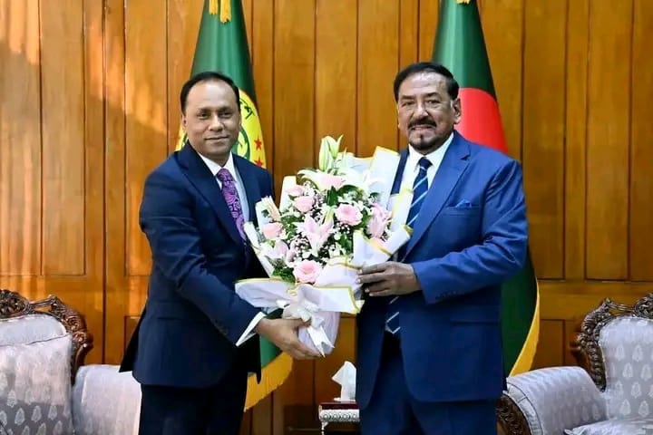 রাষ্ট্রপতির দায়িত্বভার গ্রহণ উপলক্ষে স্পীকারকে ফুলেল শুভেচ্ছা