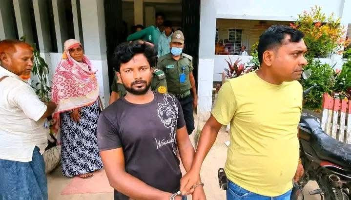 উপজেলা স্বাস্থ্য কমপ্লেক্সে স্ত্রীকে ছুরিকাঘাতে হত্যা, স্বামী আটক