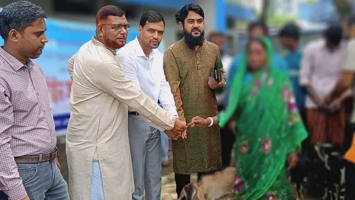 নিয়ামতপুর উপজেলা,পোরশায় কোয়ারেন্টাইনে মারা যাওয়া ছাগলের বদলে নতুন ছাগী পেল ৩২ ক্ষুদ্র নৃ-গোষ্ঠী পরিবার