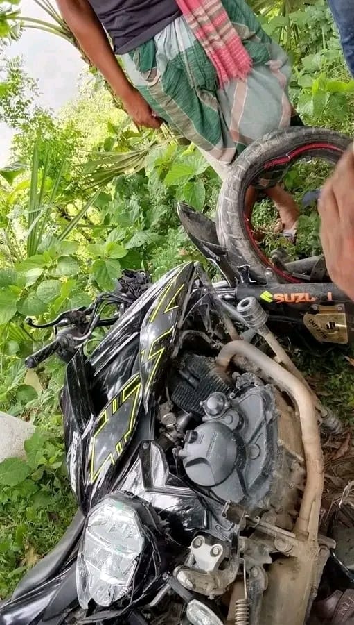 মান্দায় মোটরসাইকেল-চার্জারভ্যান সংঘর্ষে এইচএসি পরীক্ষার্থী নিহত, আহত ২