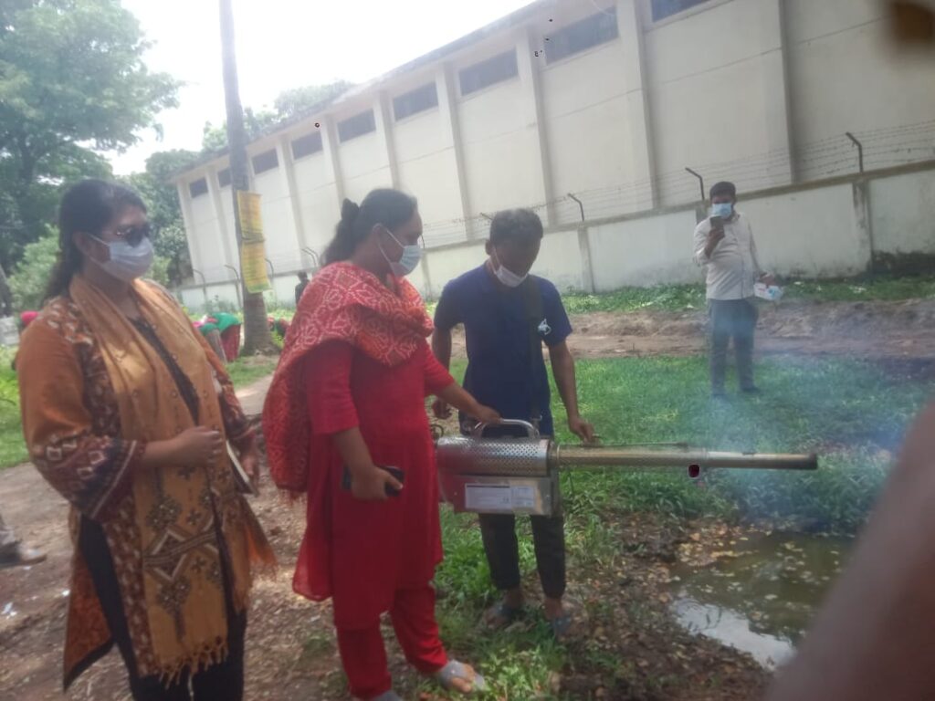 মোহনপুরে পরিষ্কার-পরিচ্ছন্নতা অভিযান, ডেঙ্গু ও প্লাস্টিক-পলিথিন দূষণ রোধে সচেতনতার আহ্বান