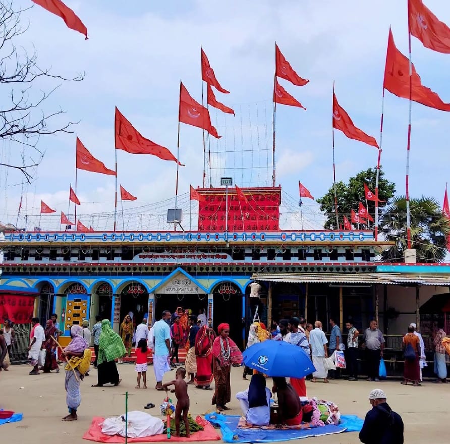 খরমপুর কেল্লা শহীদ (রহ.) এর ওরসের  তৃতীয় দিনে তিন শতাধিক পুলিশের কড়া নিরাপত্তা!