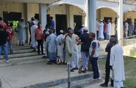 দেবগ্রামে গ্রাম্য ঐক্যে অভিনব ‘সভাপতি’ নির্বাচন অনুষ্ঠিত!
