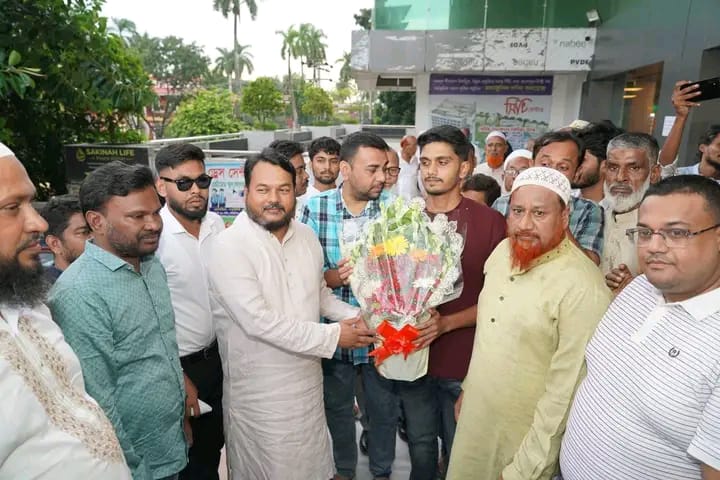 সিটি সেন্টার পরিদর্শন করলেন রাসিক প্রশাসক