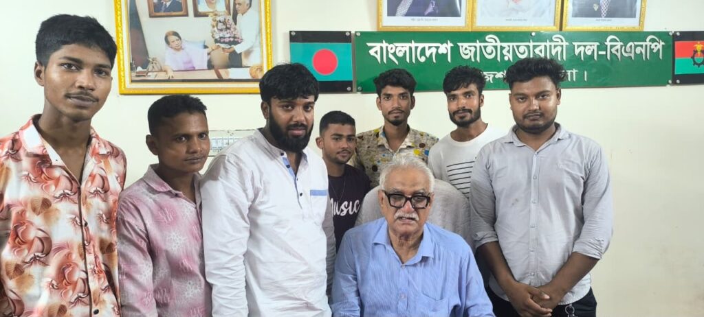 সাবেক কাউন্সিলর সুভন ও এমপি আবু সাঈদ চাঁদের সাথে সৌজন্য সাক্ষাৎ