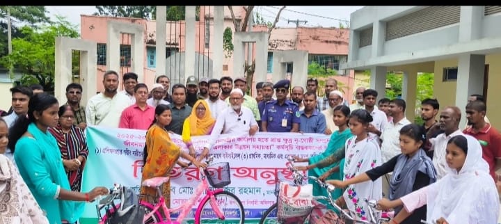 নওগাঁর নিয়ামতপুরে সমতলের ক্ষুদ্র নৃ-গোষ্ঠীর আর্থ-সামাজিক অগ্রগতিতে বহুমাত্রিক সরকারি সহায়তা