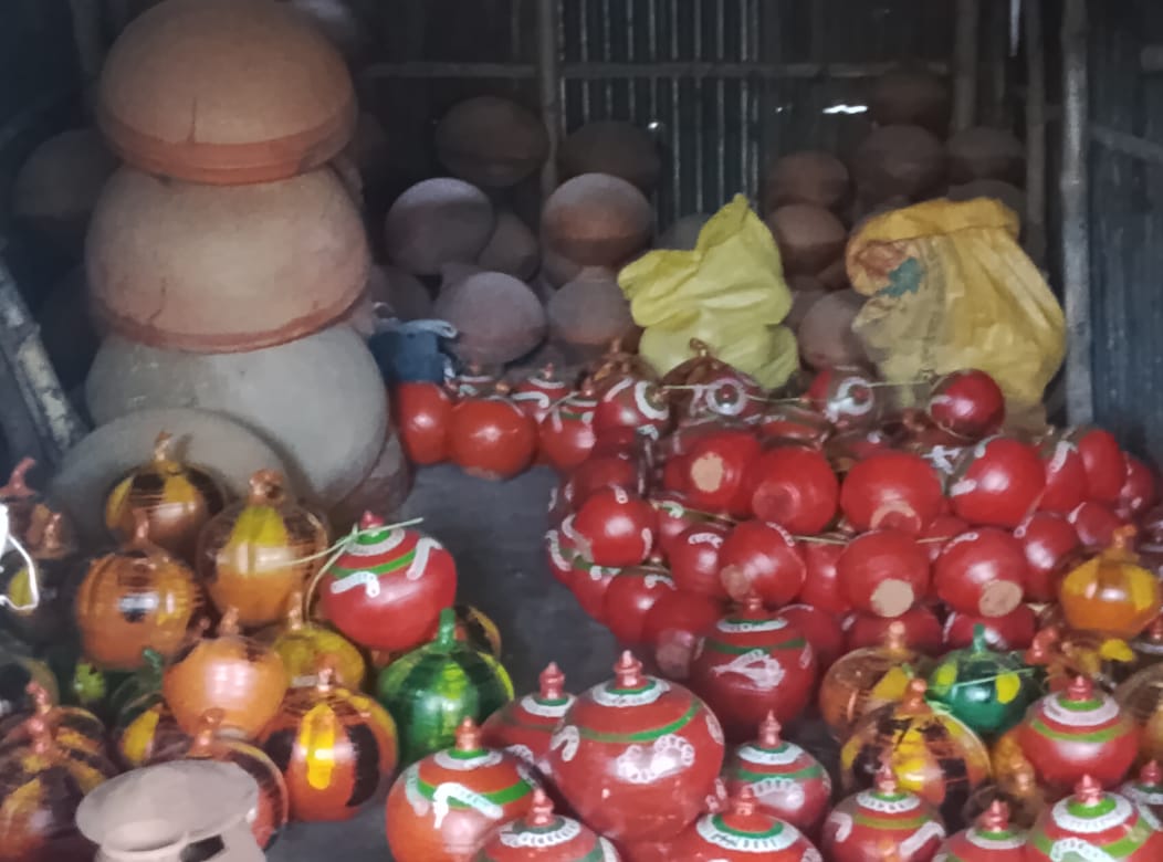 ঐতিহ্যবাহী মৃৎশিল্প ও মাটির ব্যাংক: রঙিন রূপ আর টিকে থাকার সংগ্রাম