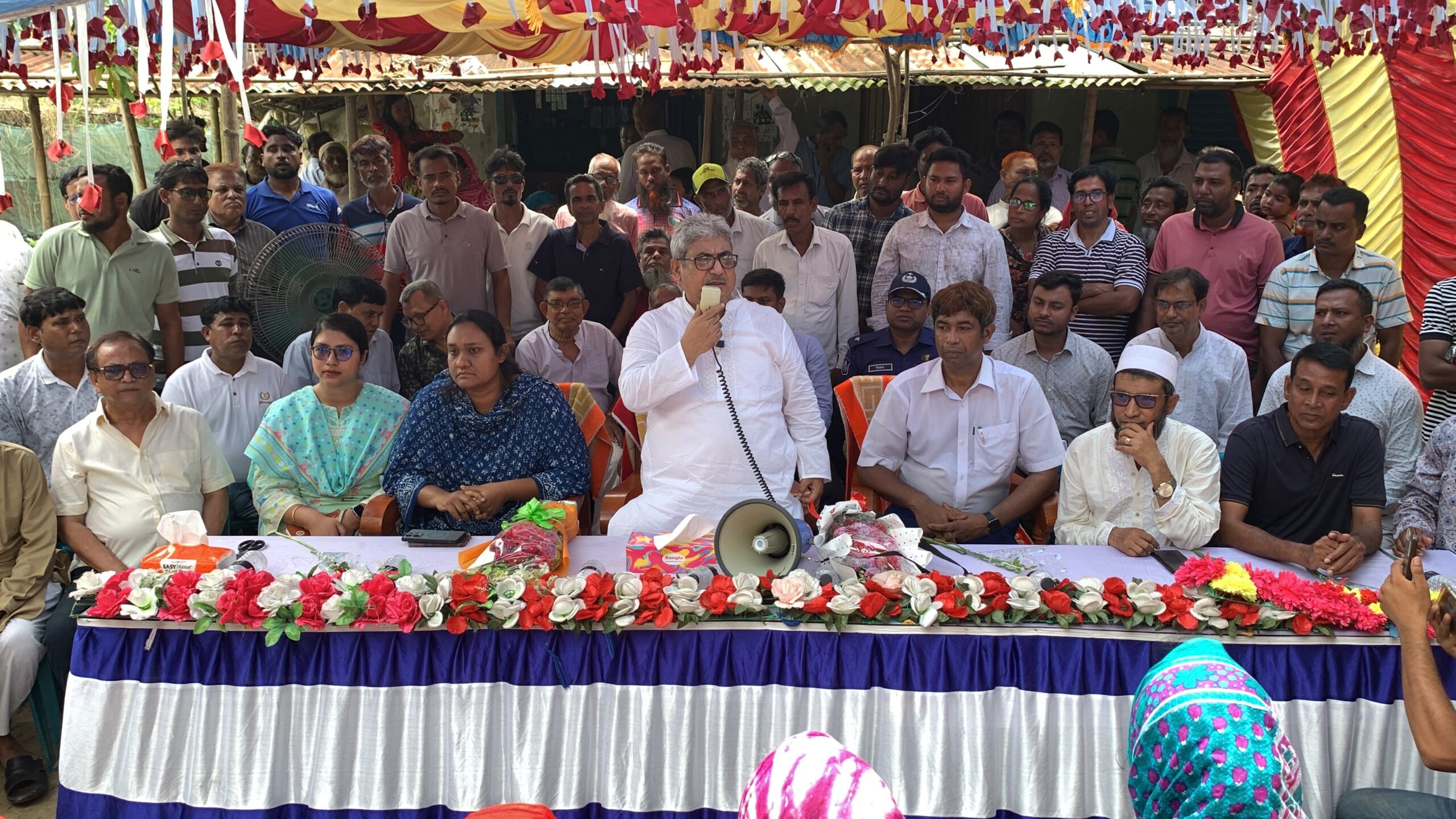‎নিম্নমানের কাজ করলে ছাড় নয়’—মোহনপুরে সড়ক উন্নয়ন উদ্বোধনে এমপি মিলন