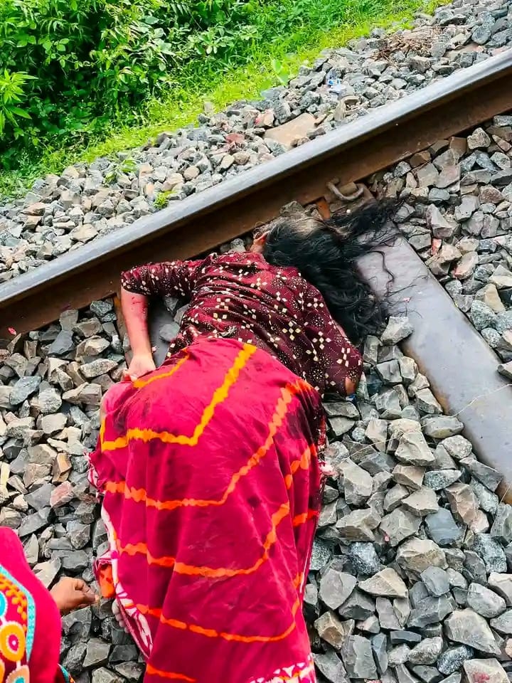 রহনপুরে রেল দুর্ঘটনা, অজ্ঞাত একজনের মৃত্যু। পরিচয় শনাক্তে কাজ করছে পুলিশ`