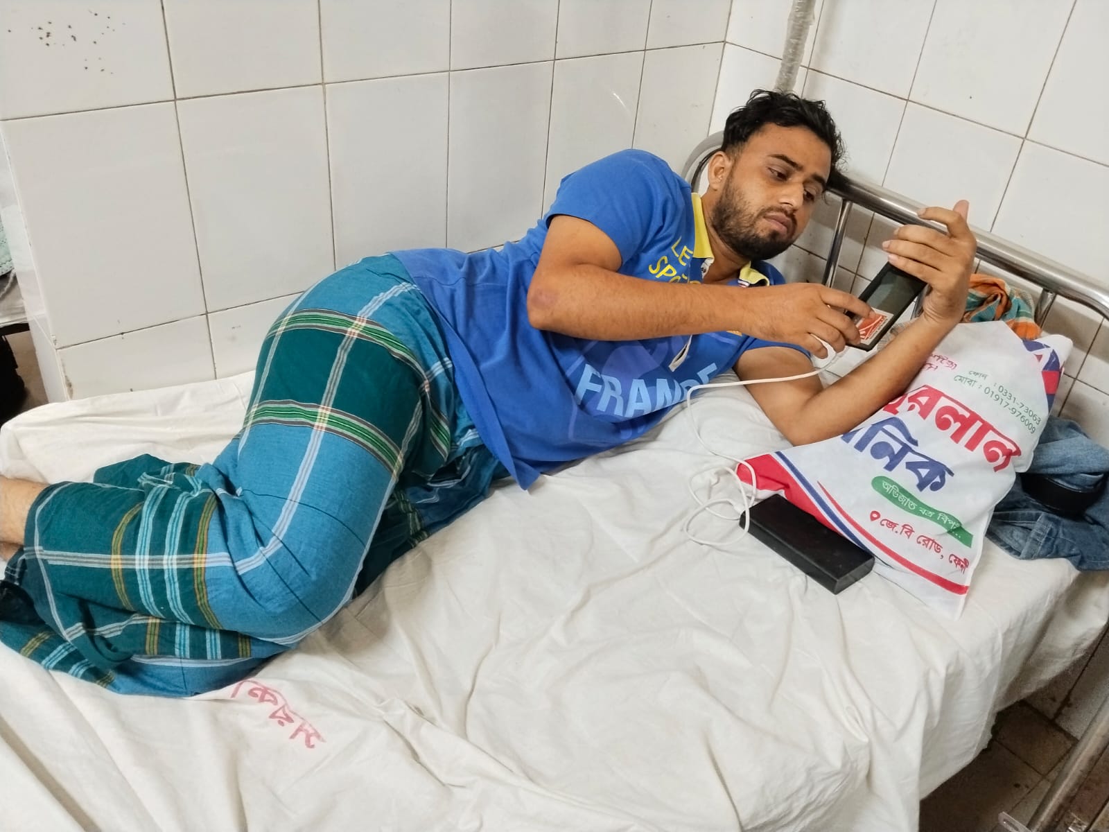 চট্টগ্রামের মীরসরাইয়ের করেরহাট এলাকায় সাংবাদিক কামরুল এর ওপর সন্ত্রাসী হামলার ঘটনায় স্থানীয় সাংবাদিকদের মধ্যে এখনো অনৈক্য
