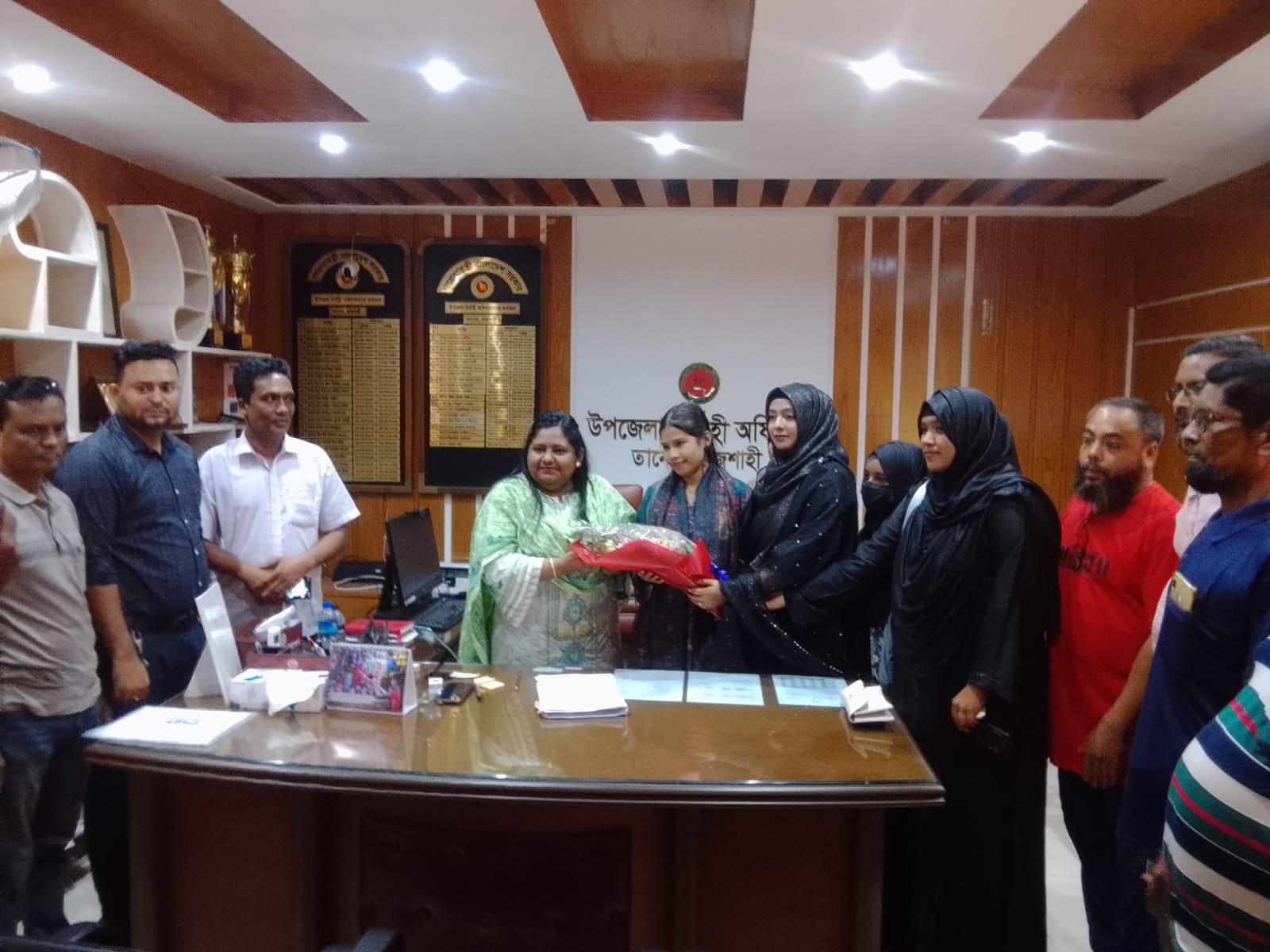 তানোরে ইউএনও নাঈমা খানের সাথে ‘দৈনিক আমাদের জন্মভূমি’ পরিবারের সৌজন্য সাক্ষাৎ