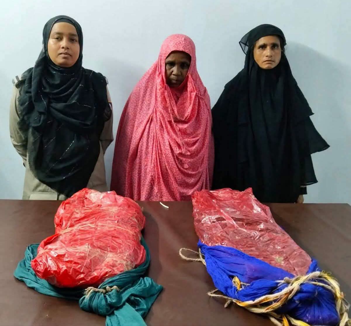 আদমদীঘিতে ৩ কেজি গাঁজাসহ দুই নারী গ্রেপ্তার