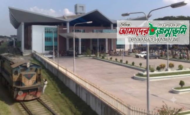 রাজশাহী রেলস্টেশনে রাত ১১টার আগেই বন্ধ টিকিট কাউন্টার,