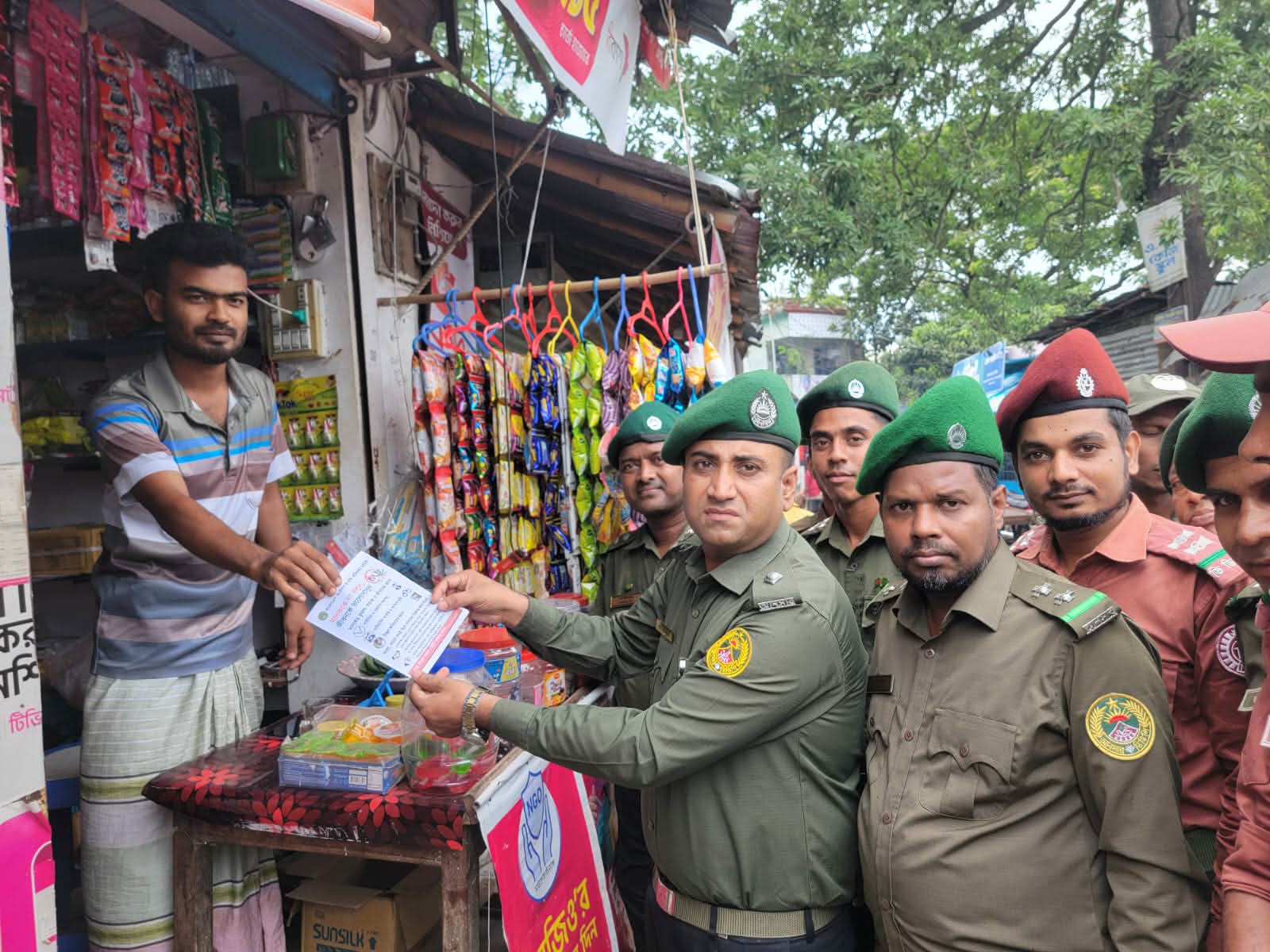 রাজশাহীর মোহনপুরে আনসার-ভিডিপির মাদকবিরোধী সচেতনতা সমাবেশ,র‍্যালি ও লিফলেট বিতরণ