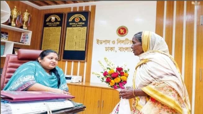 তানোরে ইউএনও নাইমা খানের মাঠতৎপরতা ​উন্নয়ন ও নাগরিক সেবায় সরেজমিন নজরদারি