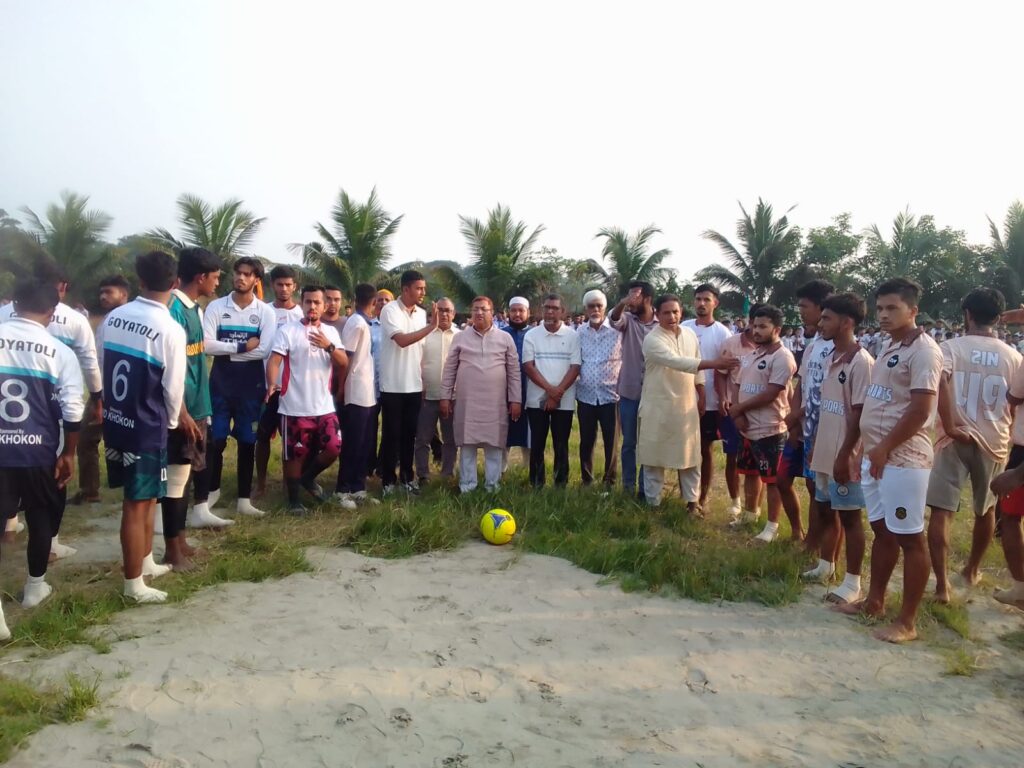 তারুণ্যের শক্তি, ফুটবলের উচ্ছ্বাস’ এ শ্লোগান ধারনে উত্তর চট্টগ্রামের মীরসরাইয়ের কাটাছড়ায় ফুটবল টুর্নামেন্টের উদ্বোধন
