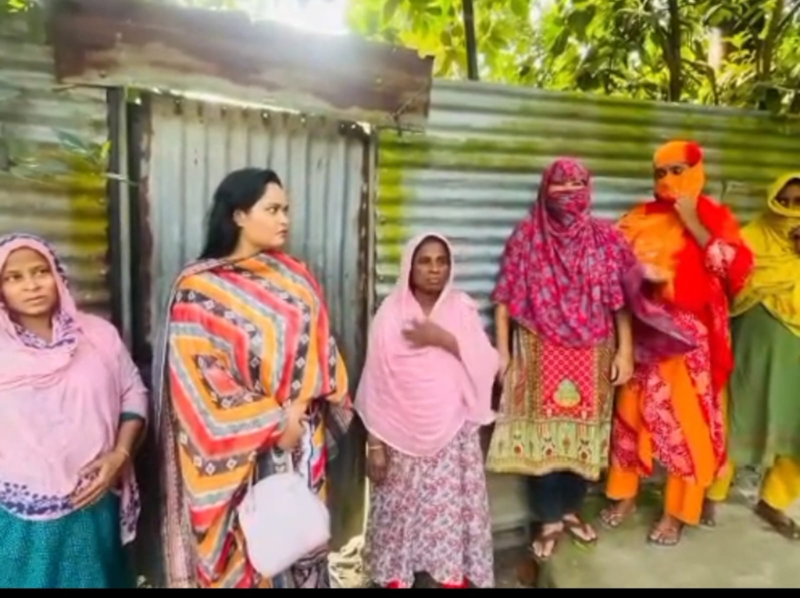 রণগোয়ালে পানিসংকটে জনজীবন বিপর্যস্ত, দ্রুত সমাধান চান এলাকাবাসী