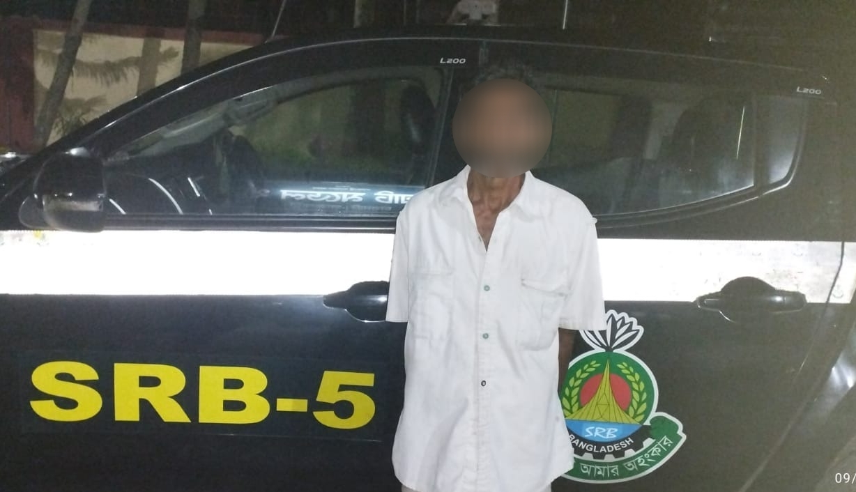 ​চারঘাটে প্রতিবন্ধী কিশোরী ধর্ষণ মামলার প্রধান আসামি গ্রেপ্তার