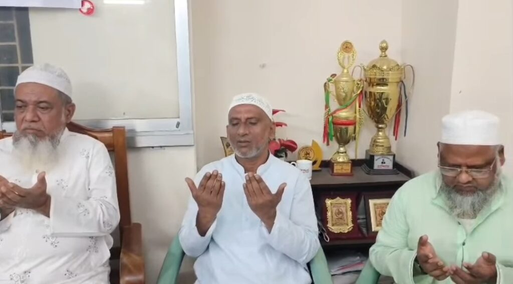 মিজানুর রহমান মিনুর রোগমুক্তি কামনায় ১৩ নম্বর ওয়ার্ড বিএনপির দোয়া মাহফিল